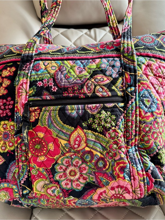 Vera Bradley Handbags - Vera Bradley Black Multi Floral Paisley Quilted Tote